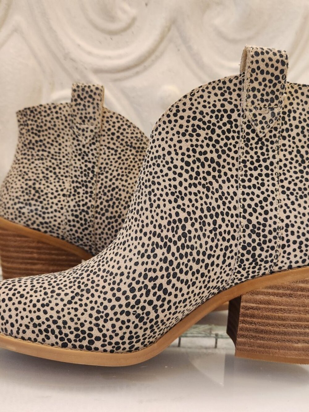 TOMS "Constance" Macadamia Mini Cheetah Suede feel Boots. NIB. Size 7 - Picture 8 of 13